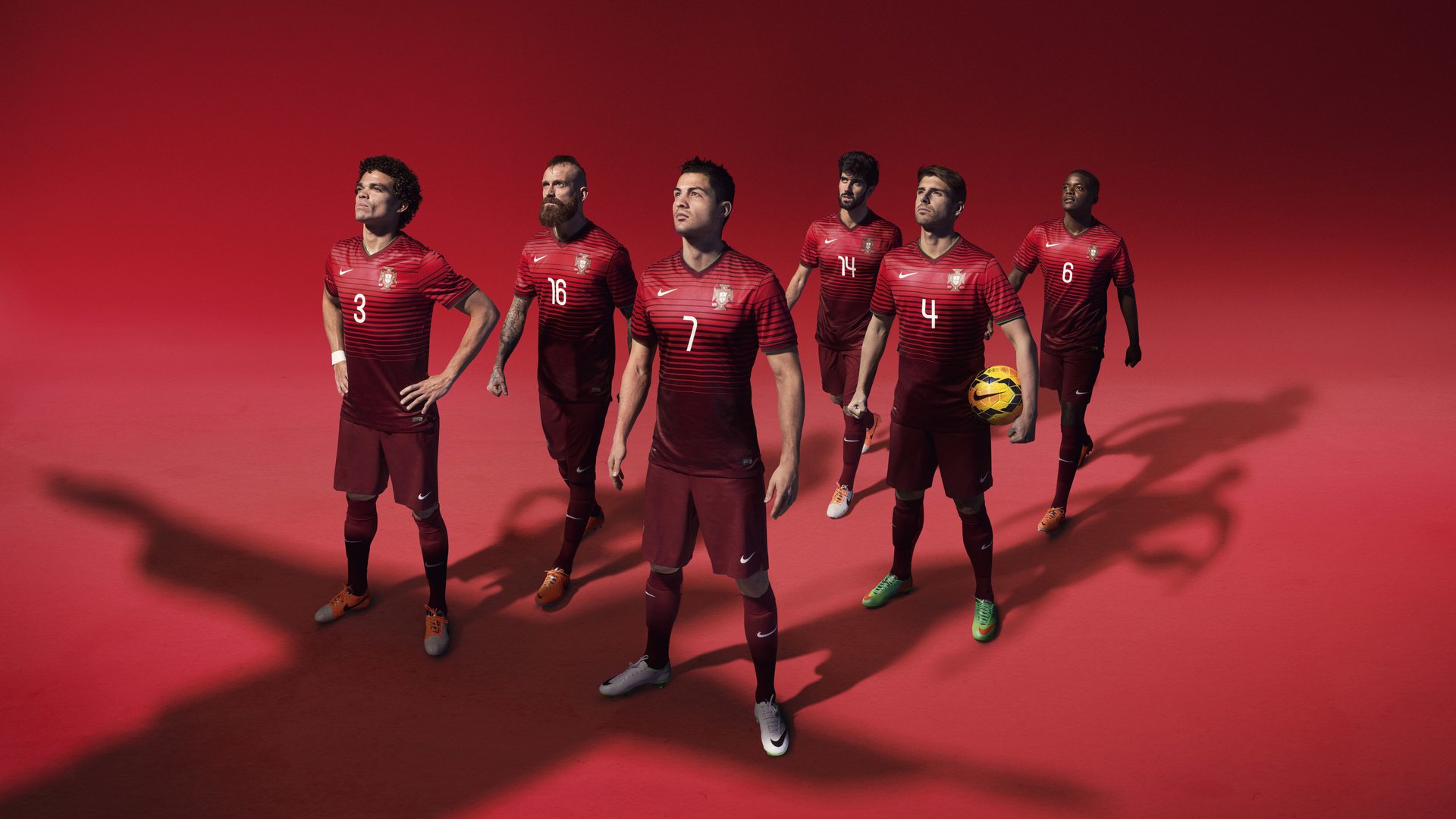 爱游戏娱乐平台-墨西哥队前锋洛佩斯在巴黎奥运会上表现出色，墨西哥女演员佩罗妮