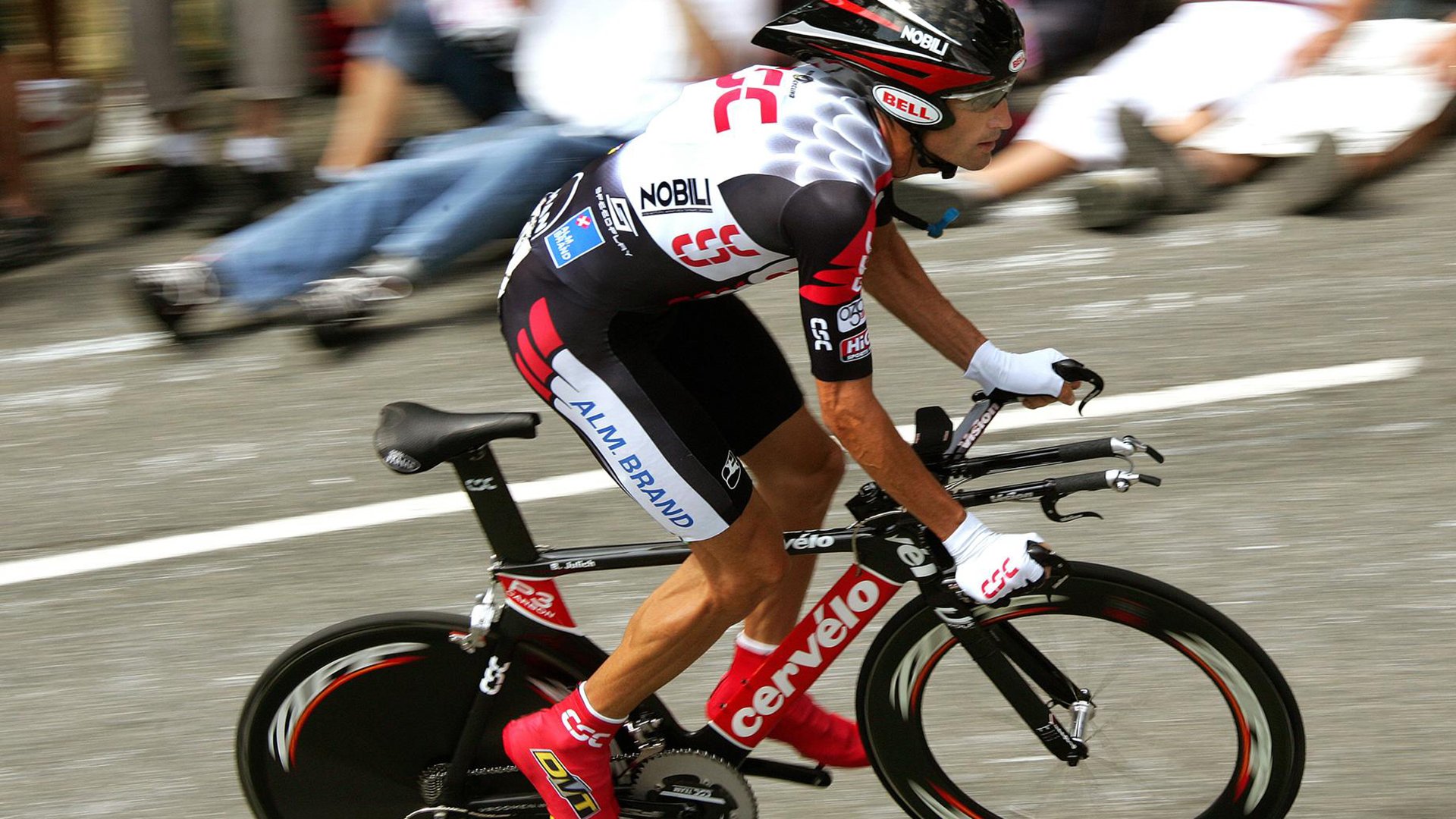 篮网在主场迎战湖人，杜兰特带领球队攻防两端全面爆发，轻取对手！